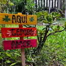 Placa de Jardim Aqui tem Amor